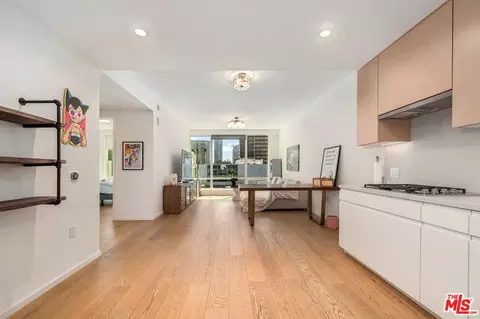 877 Francisco St #707, Los Angeles, CA 90017