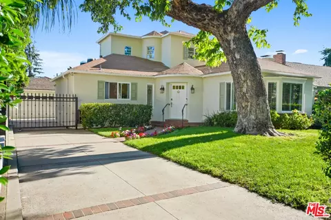 11552 Hesby St, Valley Village, CA 91601