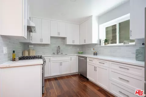 3247 Descanso Dr, Los Angeles, CA 90026