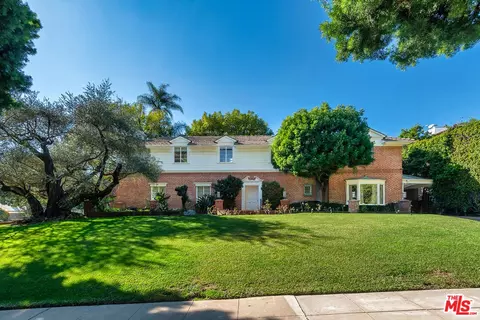 701 N Arden Dr, Beverly Hills, CA 90210
