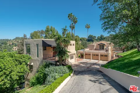 9545 Oak Pass Rd, Beverly Hills, CA 90210