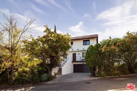 4249 Torreon Dr, Woodland Hills, CA 91364