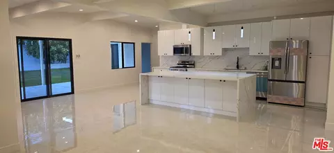 18745 Lull St, Reseda, CA 91335