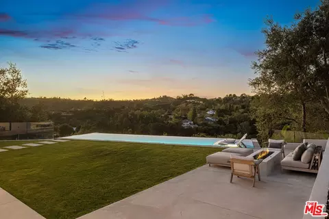 9715 Arby Dr, Beverly Hills, CA 90210