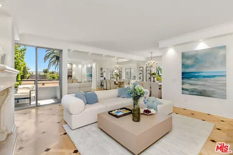 121 S Palm Dr #403, Beverly Hills, CA 90212