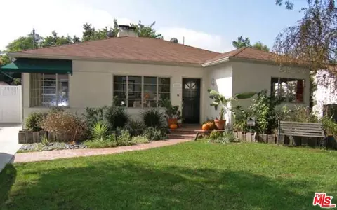 4247 Kraft Ave, Studio City, CA 91604