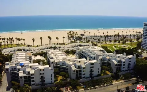 2930 Neilson Way #406, Santa Monica, CA 90405