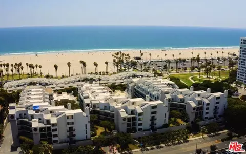 2930 Neilson Way #406, Santa Monica, CA 90405