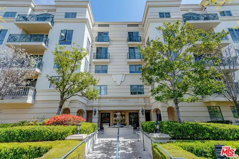 430 N Oakhurst Dr #PH407, Beverly Hills, CA 90210