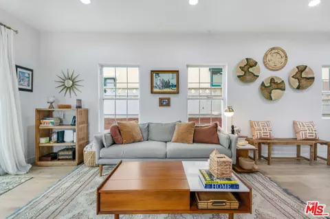 5625 S Sherbourne Dr, Los Angeles, CA 90056