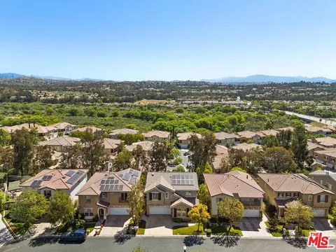 27964 Periwinkle Ln, Valencia, CA 91354