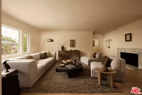 241 S Bentley Ave, Los Angeles, CA 90049