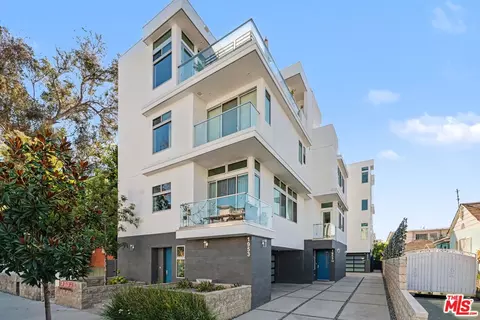 1951 Manning Ave, Los Angeles, CA 90025