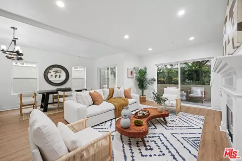 11115 Acama St #104, Studio City, CA 91602