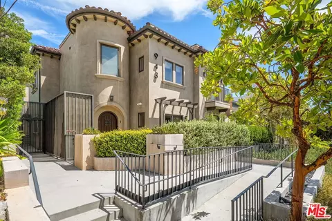 943 16th St #4, Santa Monica, CA 90403