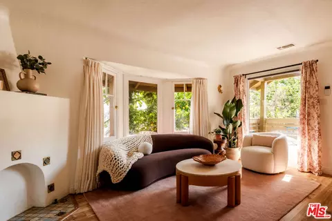 643 N Vendome St, Los Angeles, CA 90026