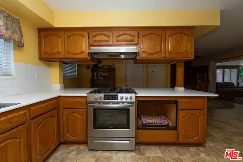 Kitchen - 1956 Leven Ave, Camarillo, CA 93010 photo 2 of 9