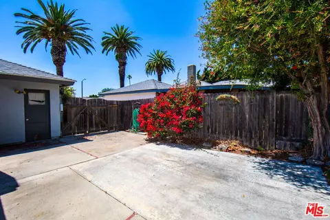 Exterior - 1956 Leven Ave, Camarillo, CA 93010 photo 7 of 15