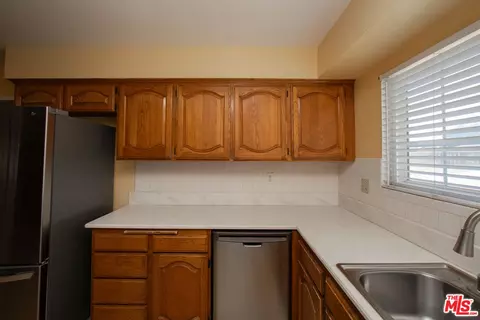 Kitchen - 1956 Leven Ave, Camarillo, CA 93010 photo 7 of 9