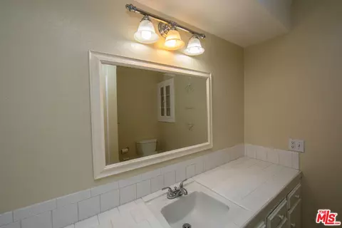 Bath - 1956 Leven Ave, Camarillo, CA 93010 photo 3 of 3