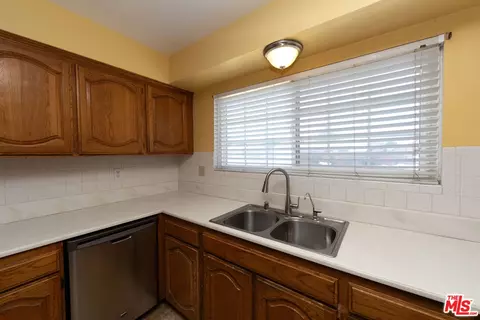 Kitchen - 1956 Leven Ave, Camarillo, CA 93010 photo 8 of 9