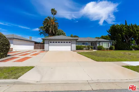 1956 Leven Ave, Camarillo, CA 93010