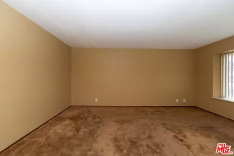 Living - 1956 Leven Ave, Camarillo, CA 93010 photo 3 of 7
