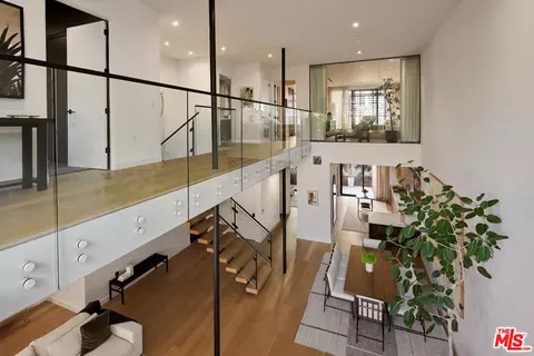 702 N Doheny Dr #TH5, West Hollywood, CA 90069