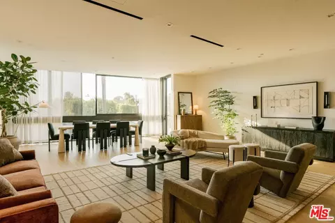 702 N Doheny Dr #302, West Hollywood, CA 90069