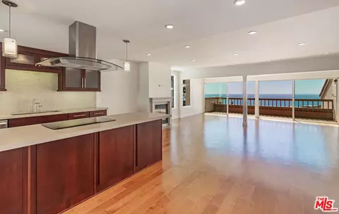 23914 De Ville Way #D, Malibu, CA 90265