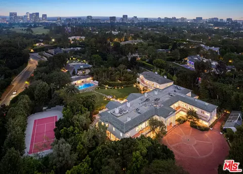 10250 W Sunset Blvd, Los Angeles, CA 90077