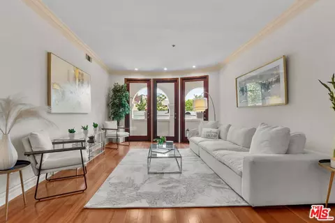 10364 Almayo Ave #305, Los Angeles, CA 90064