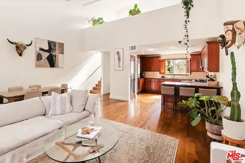 3965 Moore St #104, Los Angeles, CA 90066