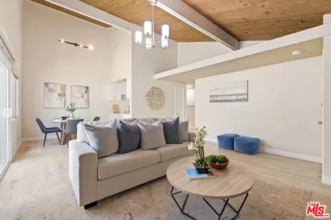 1328 W 8th St, Upland, CA 91786