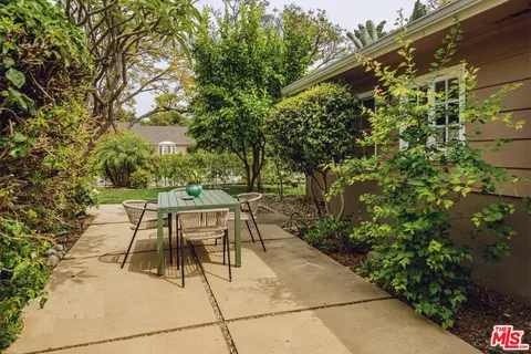 1315 Lomay Pl, Pasadena, CA 91103 photo 39