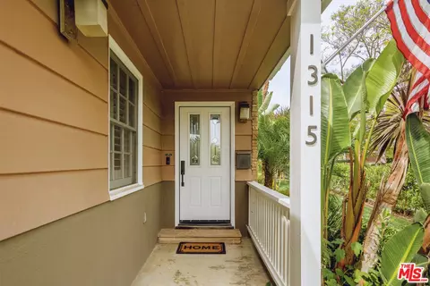 1315 Lomay Pl, Pasadena, CA 91103 photo 6