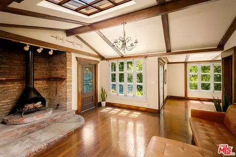 6149 W Glen Holly St, Los Angeles, CA 90068