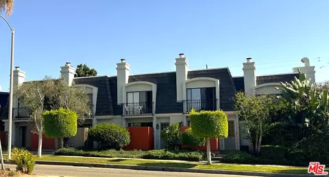 7862 W Manchester Ave, Playa Del Rey, CA 90293