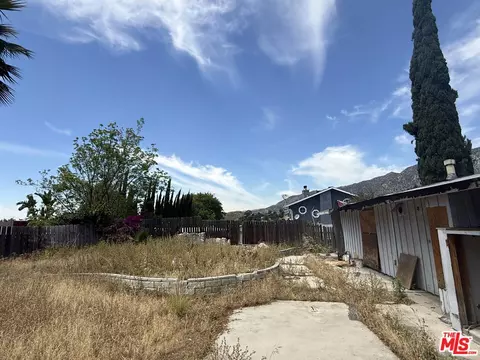 Exterior - 7716 Grove St, Tujunga, CA 91042 photo 4 of 7