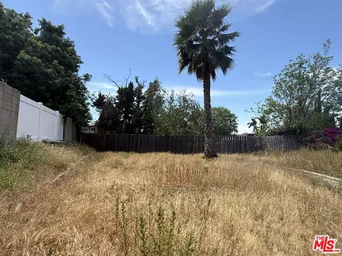 Exterior - 7716 Grove St, Tujunga, CA 91042 photo 5 of 7