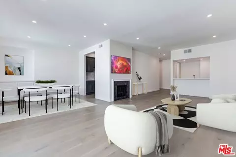8568 Burton Way #301, Los Angeles, CA 90048