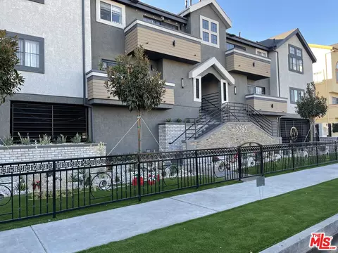 5325 Denny Ave, North Hollywood, CA 91601