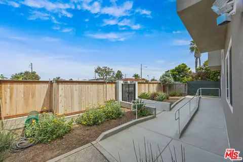 Exterior - 1417 Lemon St, Oceanside, CA 92058 photo 1 of 7