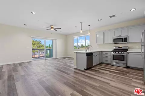 Living - 1417 Lemon St, Oceanside, CA 92058 photo 1 of 1