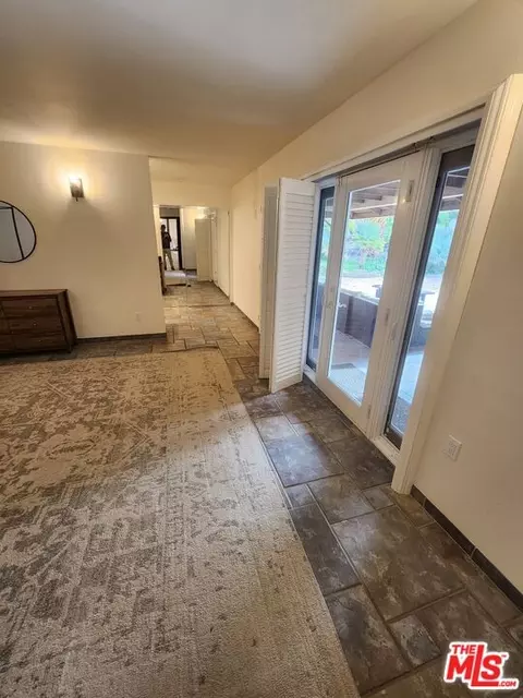 Entry Way - 54045 Ridge Rd, Yucca Valley, CA 92284 photo 3 of 5