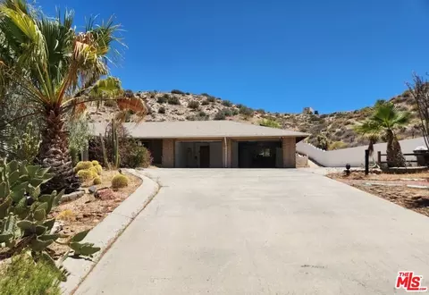 Exterior - 54045 Ridge Rd, Yucca Valley, CA 92284 photo 7 of 12