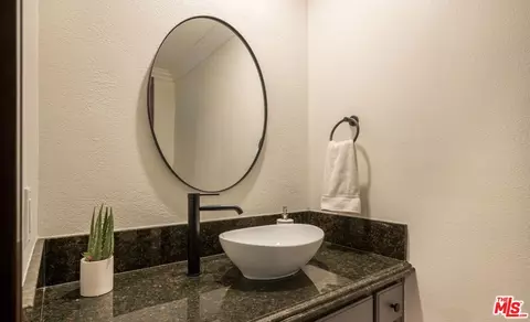 Bath - 54045 Ridge Rd, Yucca Valley, CA 92284 photo 3 of 7
