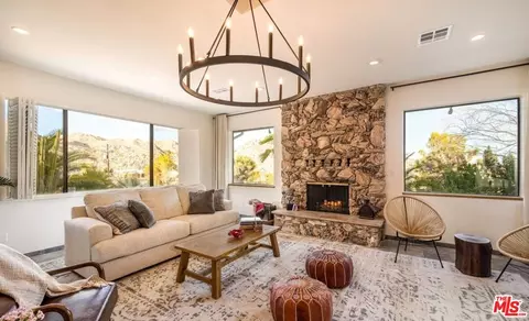 Living - 54045 Ridge Rd, Yucca Valley, CA 92284 photo 1 of 6