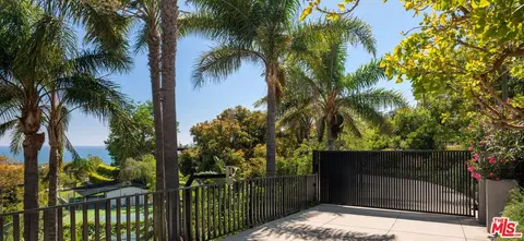 Exterior - 29800 Cuthbert Rd, Malibu, CA 90265 photo 1 of 5