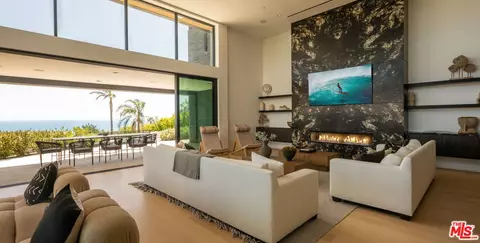 Living - 29800 Cuthbert Rd, Malibu, CA 90265 photo 2 of 3